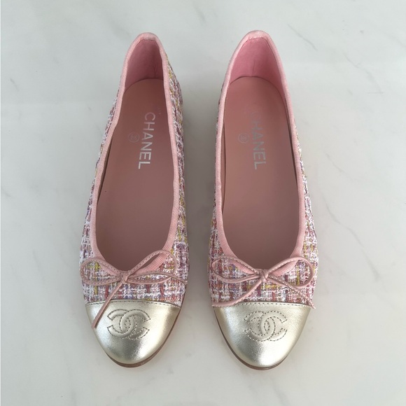 New CHANEL Pink Tweed Ballet Flats / Size 38 - Picture 1 of 14